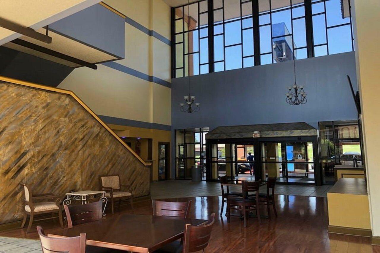 Oyo Hotel Tulsa I-44 Midtown 外观 照片