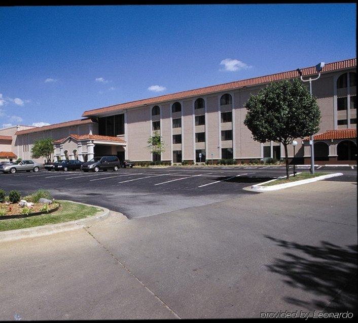 Oyo Hotel Tulsa I-44 Midtown 外观 照片
