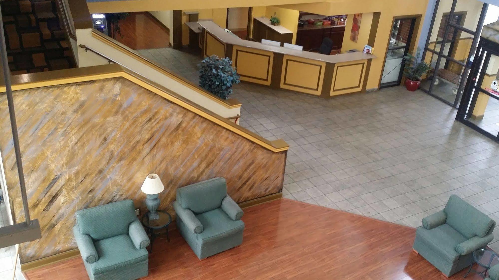 Oyo Hotel Tulsa I-44 Midtown 外观 照片