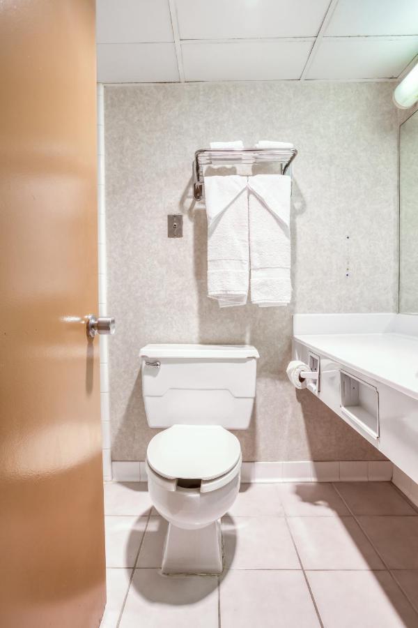Oyo Hotel Tulsa I-44 Midtown 外观 照片