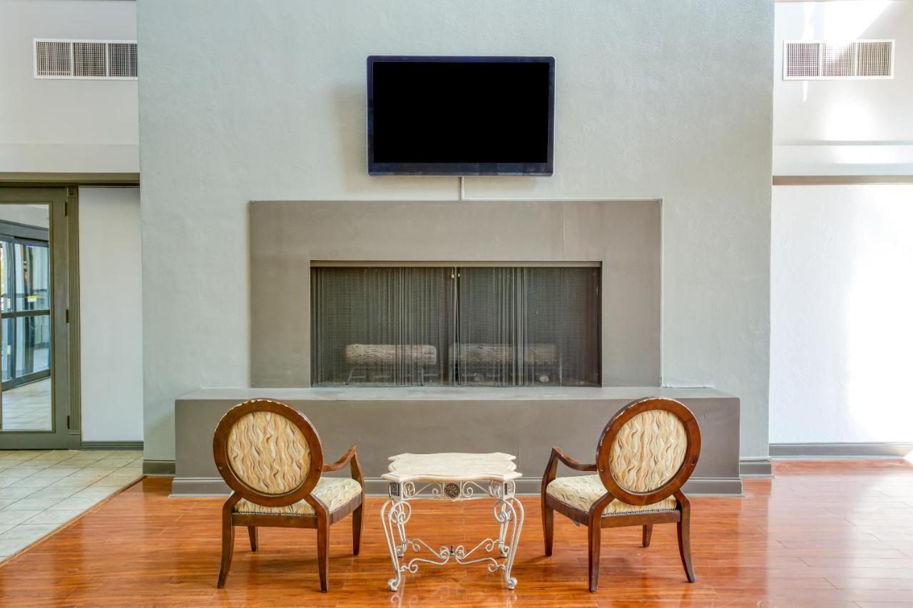 Oyo Hotel Tulsa I-44 Midtown 外观 照片